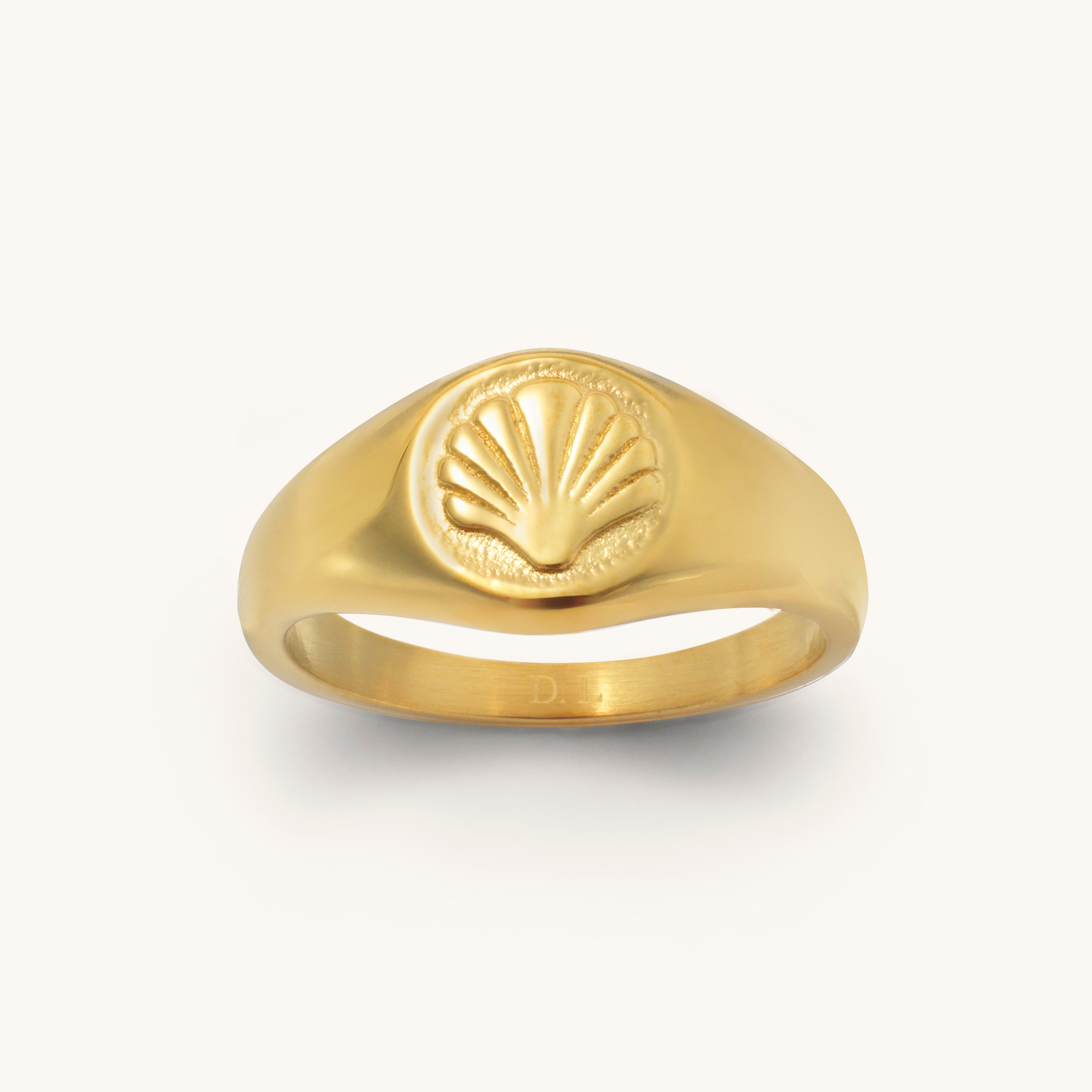 Shell Signet Ring – D.Louise Jewellery