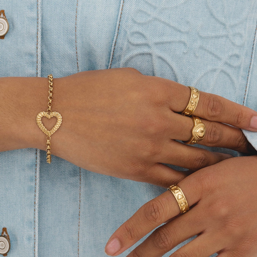 gold heart bracelet