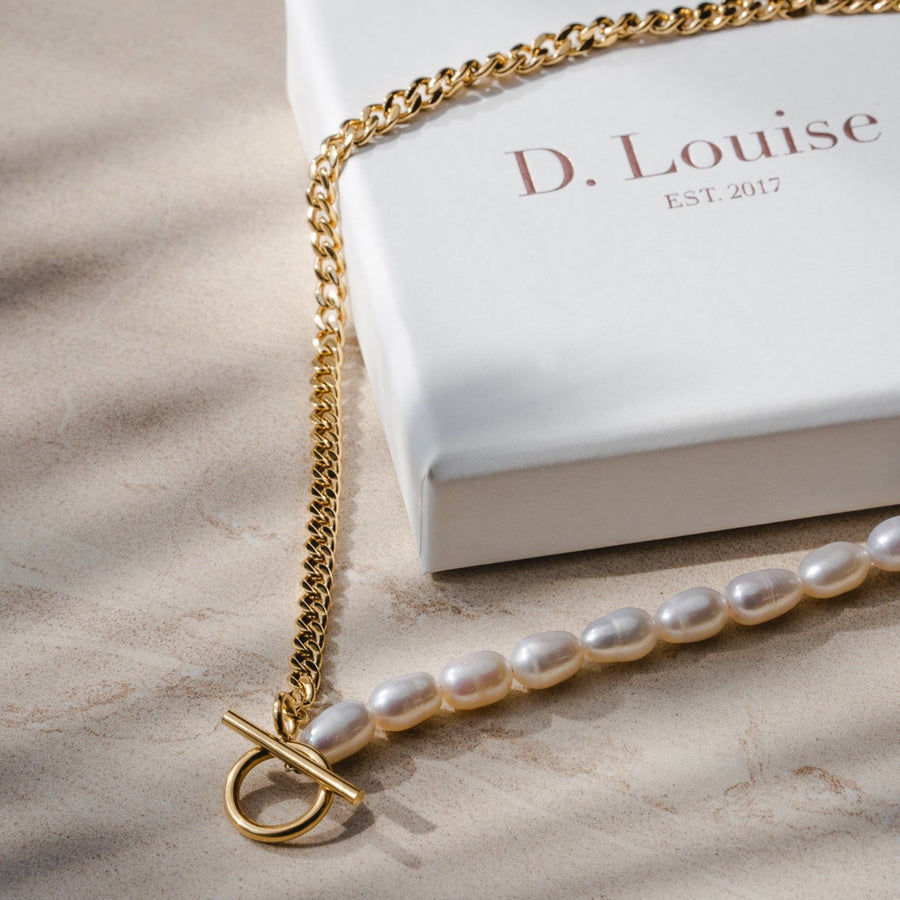 Pearl and Chain Necklace